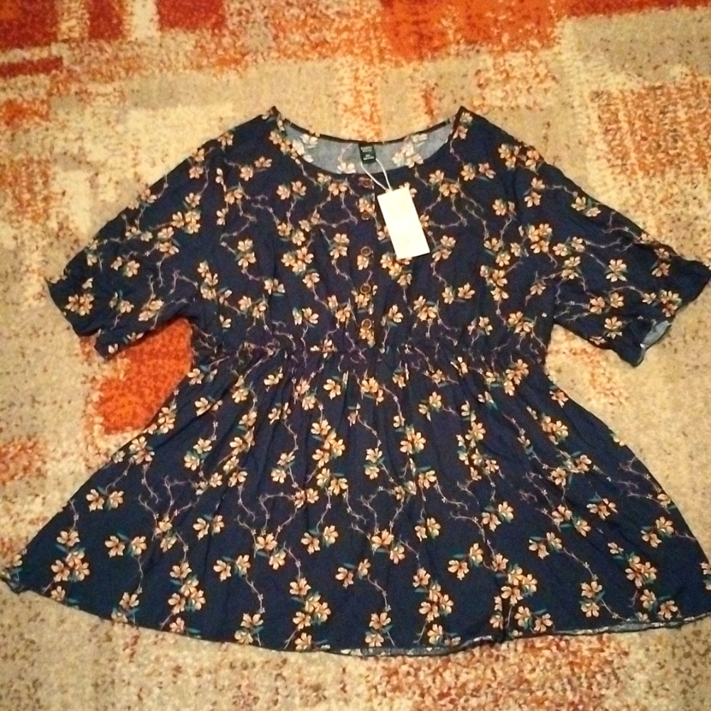 Women's plus size 3x Floral half sleeve navy blue peplum/tunic top